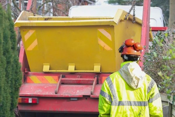 Read more about the article Why Customers Love Same‑Day Waste Removal Services